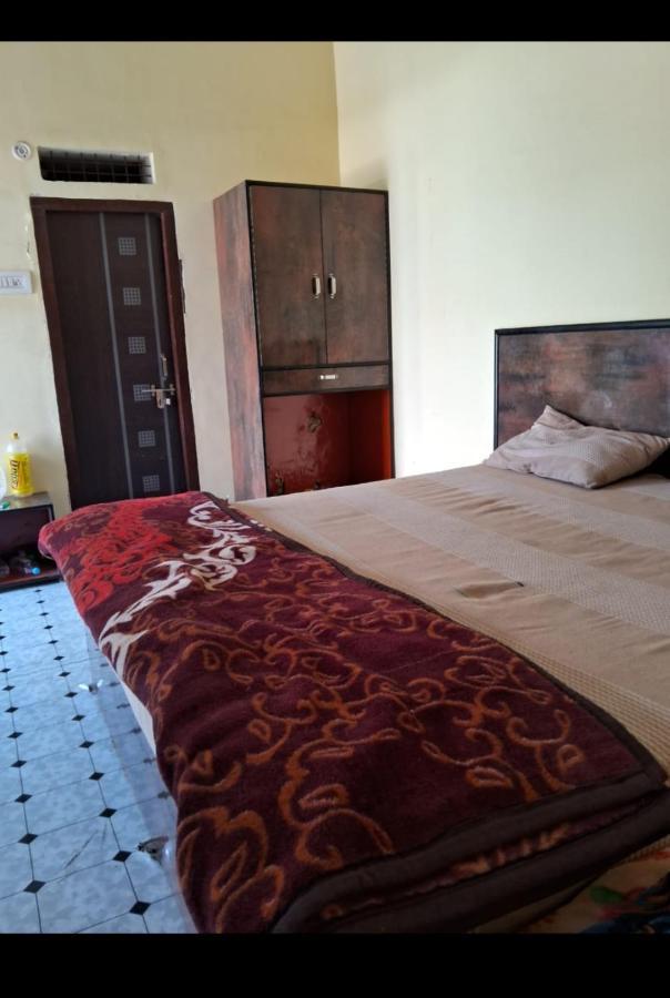 Blue Sky Homestay 카주라호 외부 사진