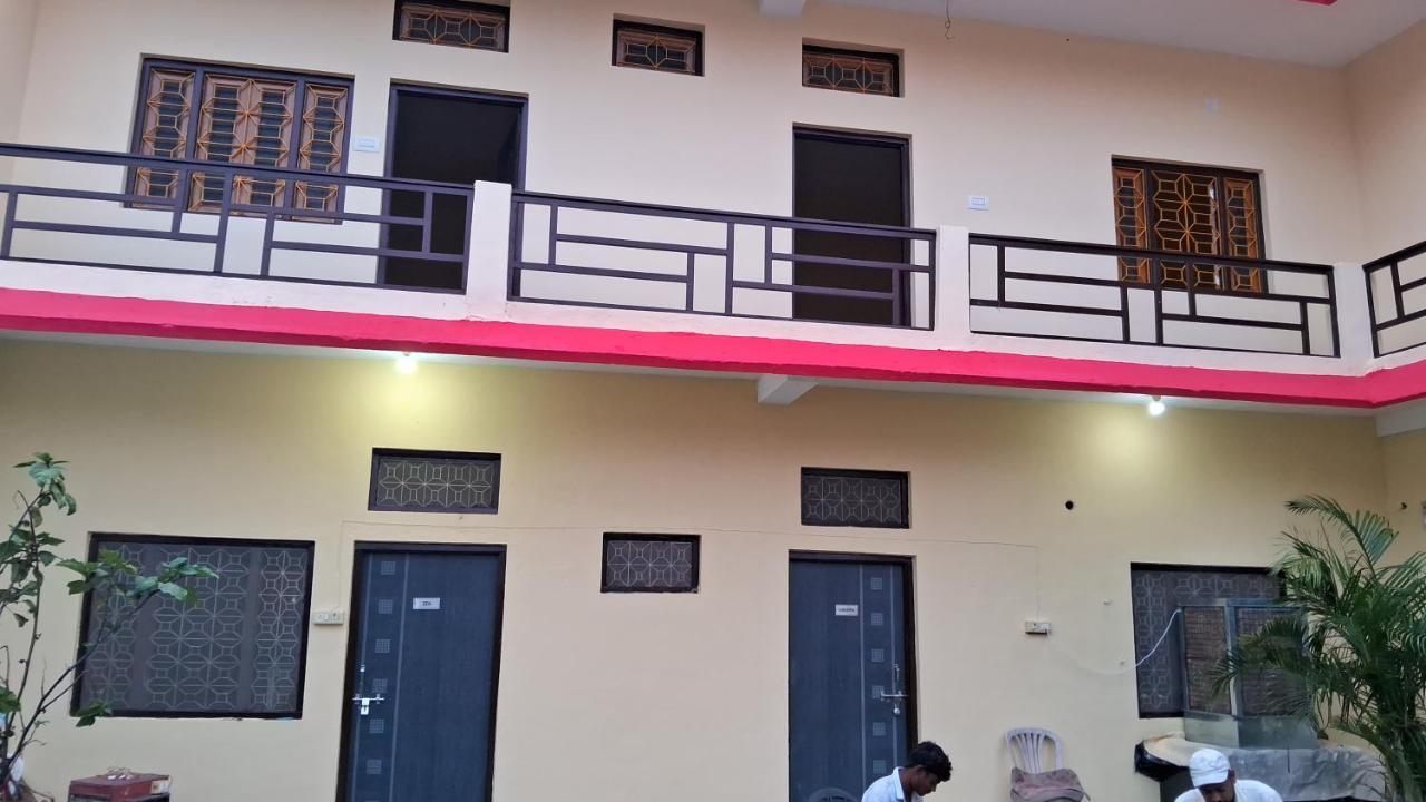 Blue Sky Homestay 카주라호 외부 사진