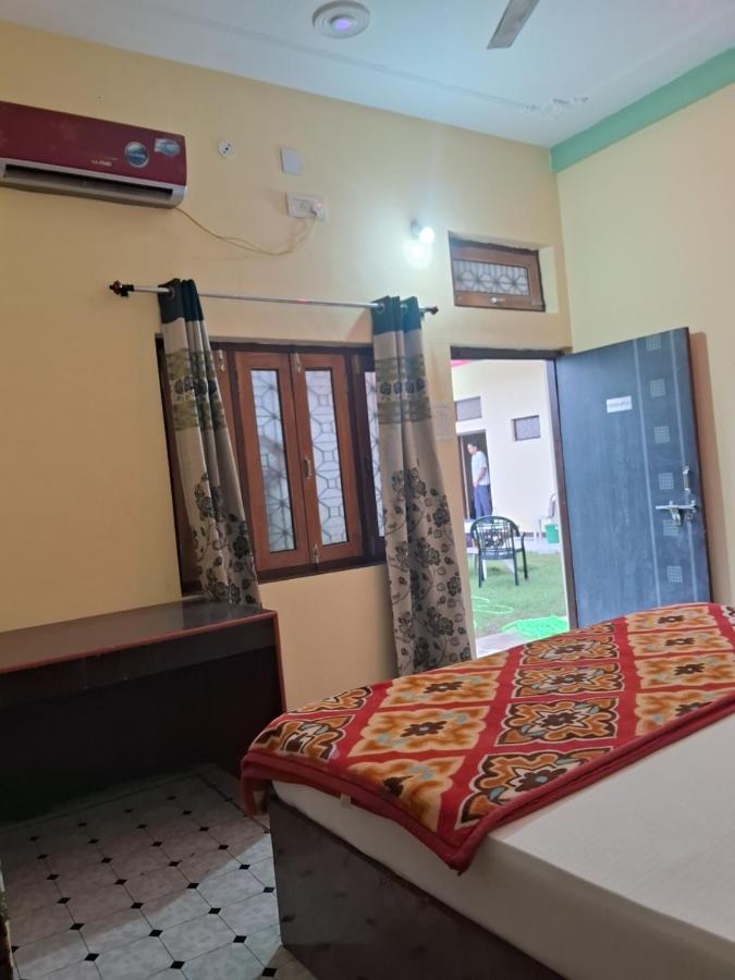 Blue Sky Homestay 카주라호 외부 사진