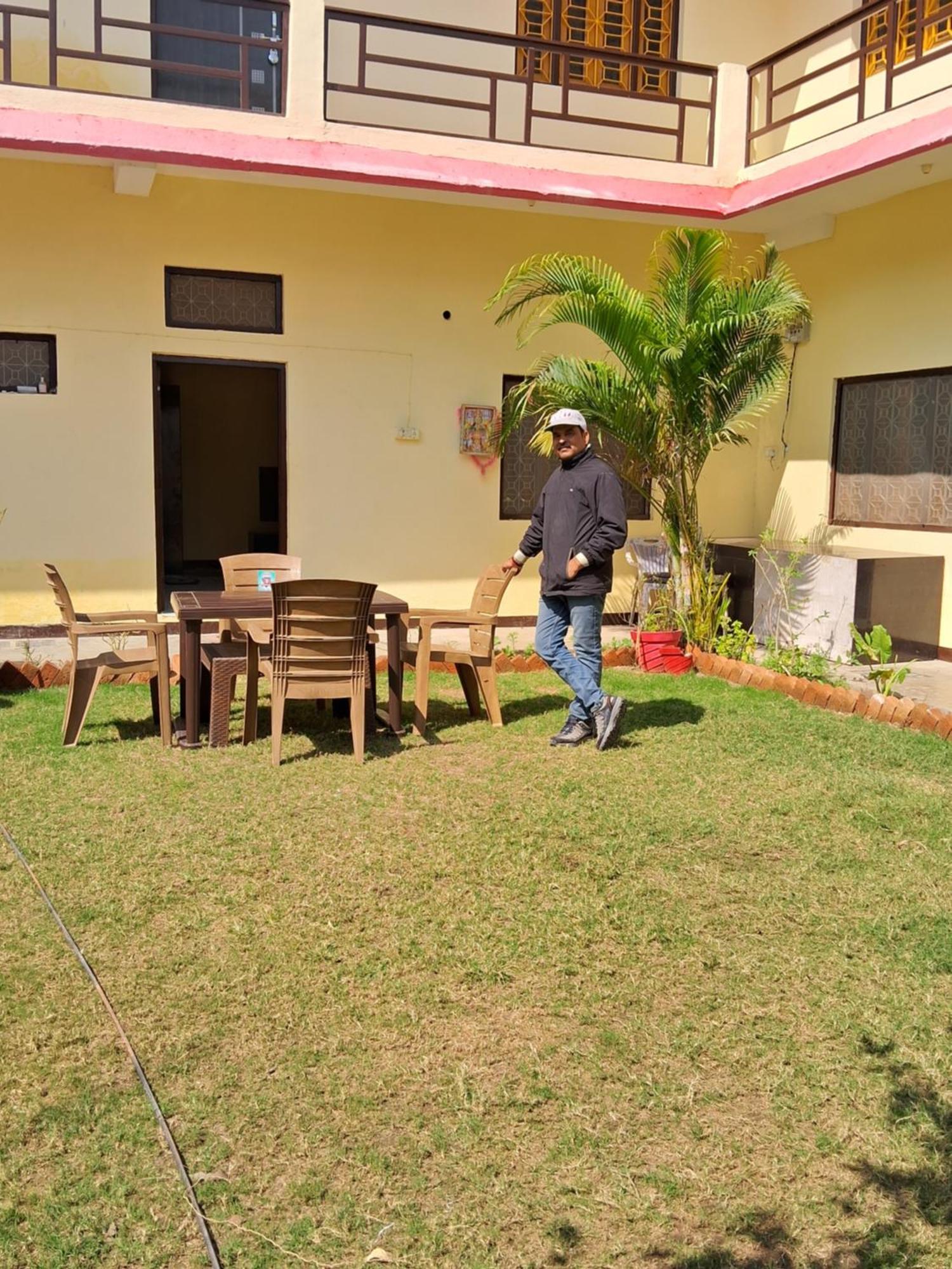 Blue Sky Homestay 카주라호 외부 사진